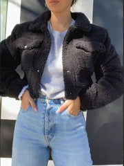Chaqueta con cuello a presión y bolsillos
