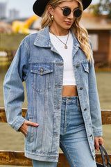 Jeansjacke mit geknöpftem Kragen und Taschen