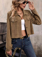 Jacke mit Kragen und Knopfleiste vorne