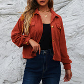 Jacke mit Kragen und Knopfleiste vorne