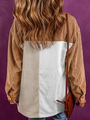 Gerippte Jacke mit Farbblockdesign und Taschen zum Knöpfen