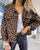 Jeansjacke mit Leopardenmuster und Kragen