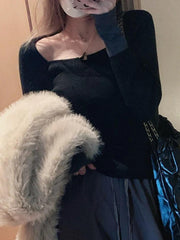 Schmaler Strick mit quadratischem Ausschnitt und langen Ärmeln