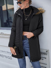 Pufferjacke mit Kapuze und Kunstpelzbesatz