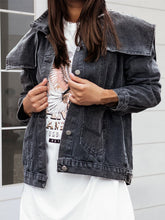Jeansjacke mit Kragen und Knopfleiste