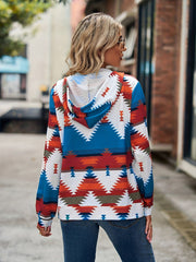 Chaqueta con capucha y manga larga con cremallera geométrica