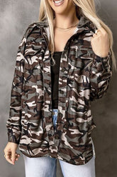 Camouflage-Kapuzenjacke mit Knopfleiste