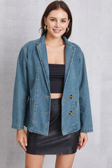 Chaqueta vaquera con botones y bolsillos