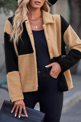 Jacke mit Farbblock-Muster und Druckknopfkragen