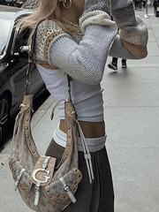 Superkurzes, langärmliges Stricktop mit Streifenmuster und Häkelmuster