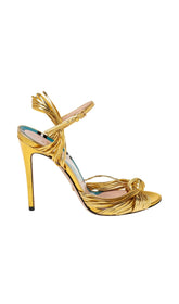 Riemchensandalen mit Absatz in Gold