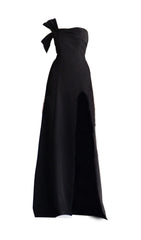ONE-SHOULDER-MOP-KLEID IN SCHWARZ