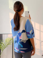 Camiseta de cuello redondo con estampado plisado