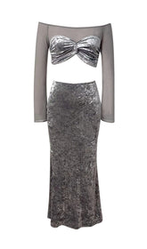 Perspektivischer Samt-Brusttop-Anzug in Silbergrau