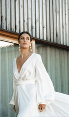 GLATTES MAXIKLEID IN WEISS