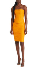 STRAPLESS CORSET MIDI DRESS IN ORANGE