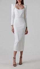 MIDIKLEID MIT ECKIGEN SCHULTERN UND KORSETT IN WEISS