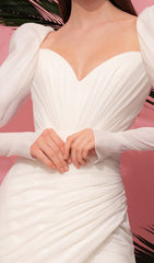 PLEATED BUTTOCK DRESS IN WHITE