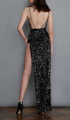 VESTIDO MINI CON ESPALDA DESCONECTADA Y LENTEJUELAS