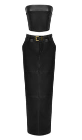 ZWEITEILIGES TOP AUS MATTEM LEDER MIT GÜRTELKLEID IN SCHWARZ