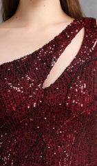 ROTES MAXIKLEID MIT PAILLETTEN UND CUTOUTS