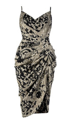 Gerafftes Maxikleid in Übergröße