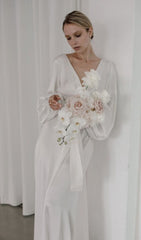 GLATTES MAXIKLEID IN WEISS