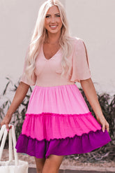 Rosafarbenes Stufenkleid mit Farbblockdesign und Ombre-Muster