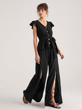 Oberteil mit Flügelärmeln und V-Ausschnitt in schlichter Knopfleiste