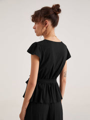 Oberteil mit Flügelärmeln und V-Ausschnitt in schlichter Knopfleiste