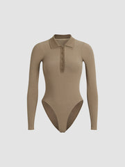 Body mit Kragen und Knopfdetail