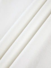 Weiße Jeans mit weitem Bein und Knöpfen