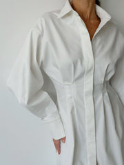 Kurzes Korsettkleid mit Knopfleiste
