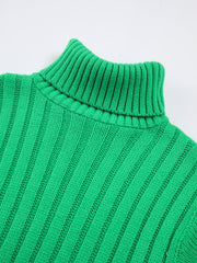 Geripptes Oberteil mit Stehkragen und Flügelärmeln