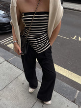 Gestreifter Schlauchpullover mit Knöpfen