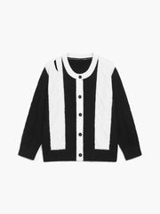 Zweifarbige Strickjacke mit Zopfmuster