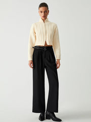 Kurzer Cardigan mit Zopfmuster und Zwei-Wege-Reißverschluss