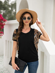 Camisetas de talla curva, manga murciélago, cuello redondo, costuras estampadas