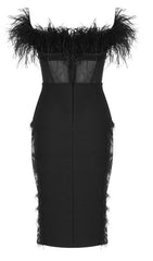 VESTIDO DE ENCAJE CON PLUMAS EN NEGRO