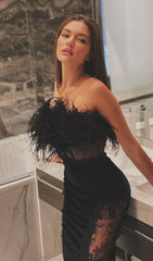VESTIDO DE ENCAJE CON PLUMAS EN NEGRO