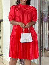 Vestido mini plisado informal holgado con cuello redondo de talla grande