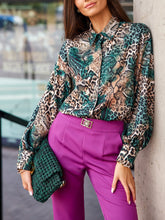 Lockere, bequeme Freizeitbluse mit Digitaldruck