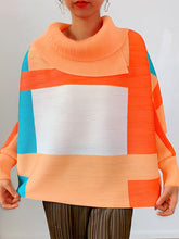 Modisches T-Shirt mit plissiertem Reverskragen und Kontrast