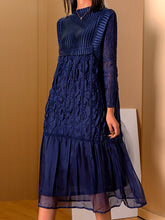 Plus Size Pleated Slim Round Neck Midi Dress