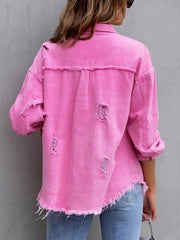 Lässiger Mantel aus zerrissenem Denim mit langen Ärmeln und Revers