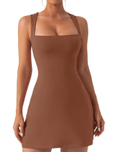 Ärmelloses ausgestelltes Stretch-Minikleid mit eckigem Ausschnitt