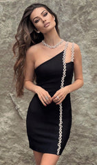 One-shoulder long chain dress