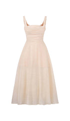 PLISSIERTES, SCHLANKES MIDIKLEID IN WEISS