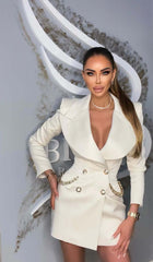 JACKENKLEID MIT TIEFEM Ausschnitt UND KNOPFLEISTE IN WEISS