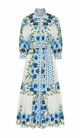 RETRO-INSPIRIERTES STUFEN-MAXIKLEID IN BLAU